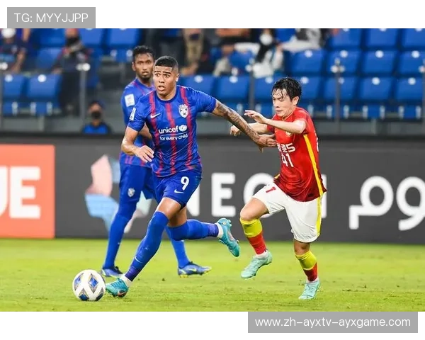 高海拔与湿热气候下足球运动员饮食调整策略对比